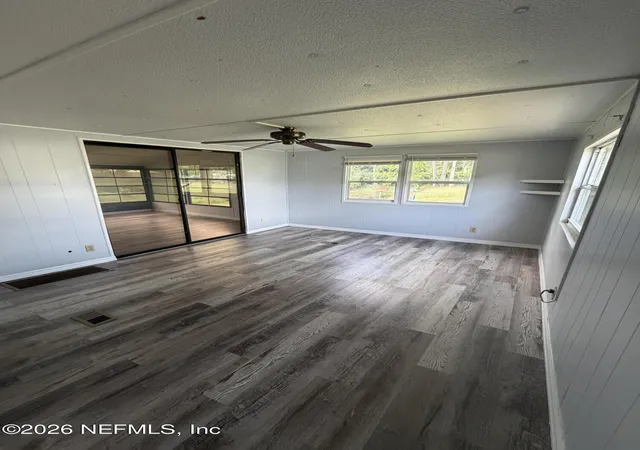 Photo 3 of Sale Pending at 110 Peninsular Dr, Crescent City, FL 32112 | MLS# 2165679 | Listing updated on 2026-10-03
