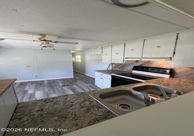 Photo 4 of Sale Pending at 110 Peninsular Dr, Crescent City, FL 32112 | MLS# 2165679 | Listing updated on 2026-10-03