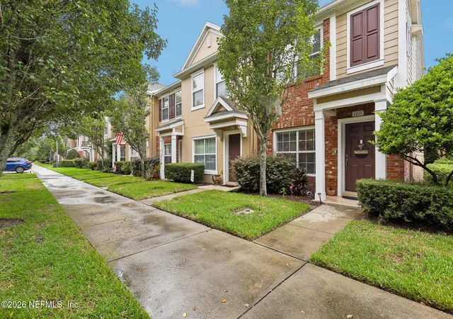 Photo 2 of Sale Pending at 8109 Summer Palm Ct, Jacksonville, FL 32256 | MLS# 2163101 | Listing updated on 2026-09-21