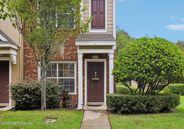 Photo 3 of Sale Pending at 8109 Summer Palm Ct, Jacksonville, FL 32256 | MLS# 2163101 | Listing updated on 2026-09-21