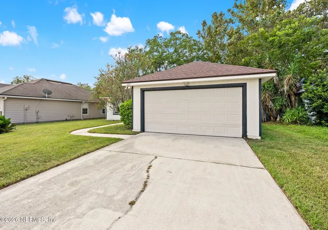 Photo 3 of Single family home for sale at 608 Abbey Ct, Orange Park, FL 32073 | MLS# 2163083 | Listing updated on 2026-09-04