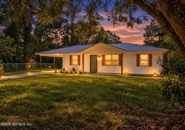Photo 2 of Single family home for sale at 20 N Vermont Ave, Green Cove Springs, FL 32043 | MLS# 2161122 | Listing updated on 2026-09-15