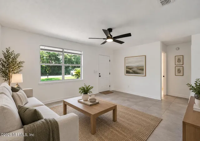 Photo 3 of Single family home for sale at 20 N Vermont Ave, Green Cove Springs, FL 32043 | MLS# 2161122 | Listing updated on 2026-09-15