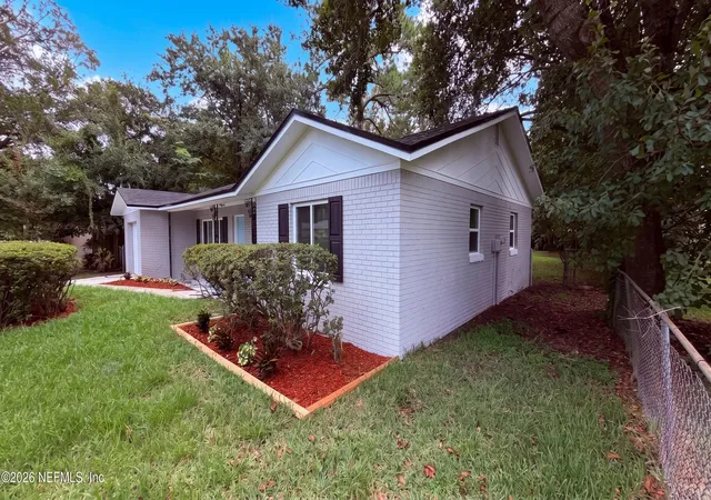 Photo 2 of Single family home for sale at 1114 Santiago Dr, Jacksonville, FL 32221 | MLS# 2161180 | Listing updated on 2026-09-09