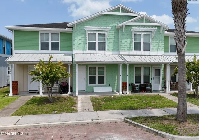 Photo 3 of Townhouse for sale at 193 Oceangate Dr, Atlantic Beach, FL 32233 | MLS# 2162879 | Listing updated on 2026-09-21