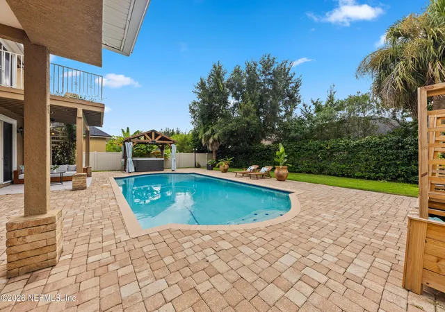 Photo 3 of Sale Pending at 10124 Crofton Ct, Jacksonville, FL 32246 | MLS# 2161789 | Listing updated on 2026-09-10