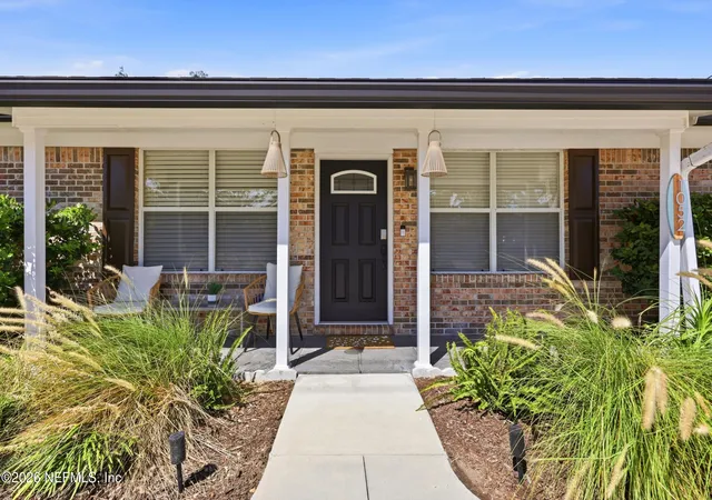 Photo 2 of Single family home for sale at 1052 Penman Rd, Jacksonville Beach, FL 32250 | MLS# 2163833 | Listing updated on 2026-09-10
