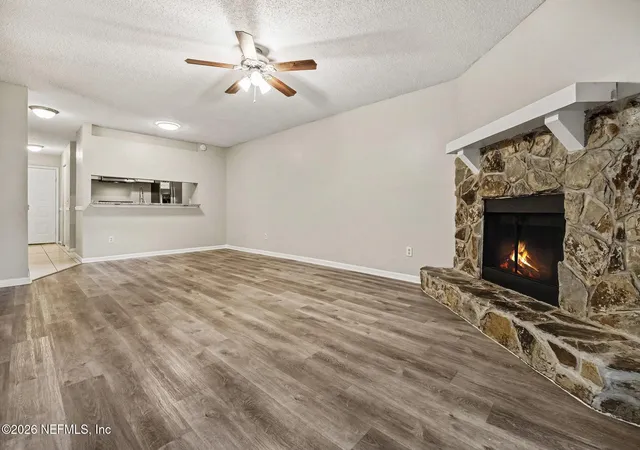 Listing Photo 5 - Condo for sale in building located at 3270 Ricky Dr, Jacksonville, FL 32223 - Unit #304