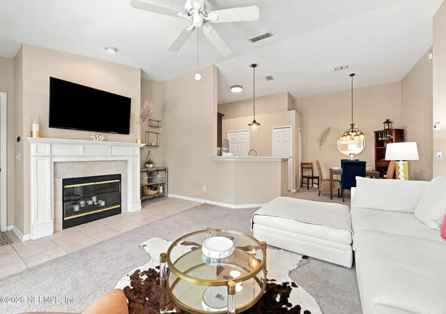Listing Photo 4 - Condo for sale in building located at 86 Jardin De Mer Pl, Jacksonville Beach, FL 32250 - Unit #86