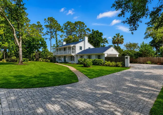 Photo 3 of Single family home for sale at 8239 Hollyridge Rd, Jacksonville, FL 32256 | MLS# 2162578 | Listing updated on 2026-09-07