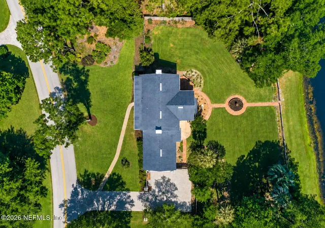 Photo 4 of Single family home for sale at 8239 Hollyridge Rd, Jacksonville, FL 32256 | MLS# 2162578 | Listing updated on 2026-09-07
