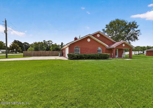Photo 4 of Single family home for sale at 54341 Plantation Rd, Callahan, FL 32011 | MLS# 2163689 | Listing updated on 2026-09-20