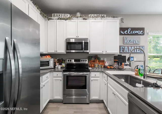 Photo 2 of Sale Pending at 1241 Beach Dune Dr, Jacksonville, FL 32233 | MLS# 2162823 | Listing updated on 2026-09-22