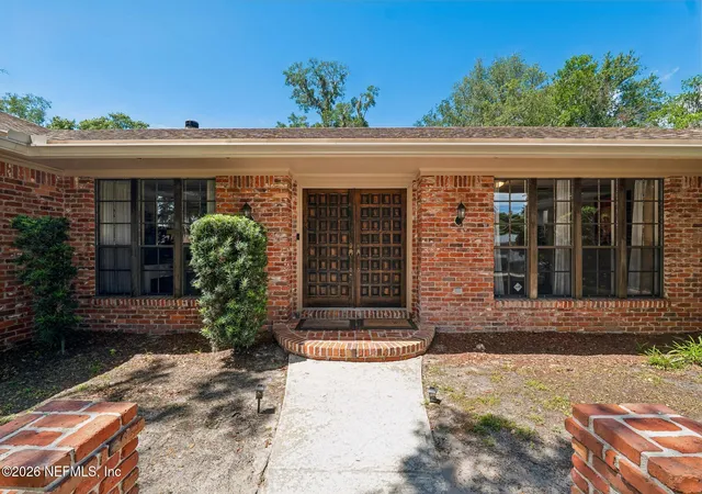 Photo 4 of Single family home for sale at 4134 Whispering Oaks Dr E, Jacksonville, FL 32277 | MLS# 2163686 | Listing updated on 2026-09-07