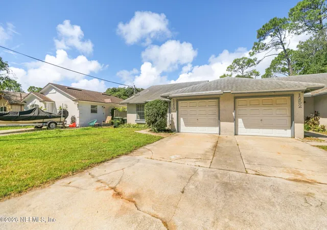 Photo 2 of Sale Pending at 1250 Rose St, Atlantic Beach, FL 32233 | MLS# 2162738 | Listing updated on 2026-09-11