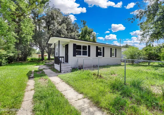 Photo 1 of Single family home for sale at 5525 Mahalia Dr, Jacksonville, FL 32209 | MLS# 2163218 | Listing updated on 2026-09-03