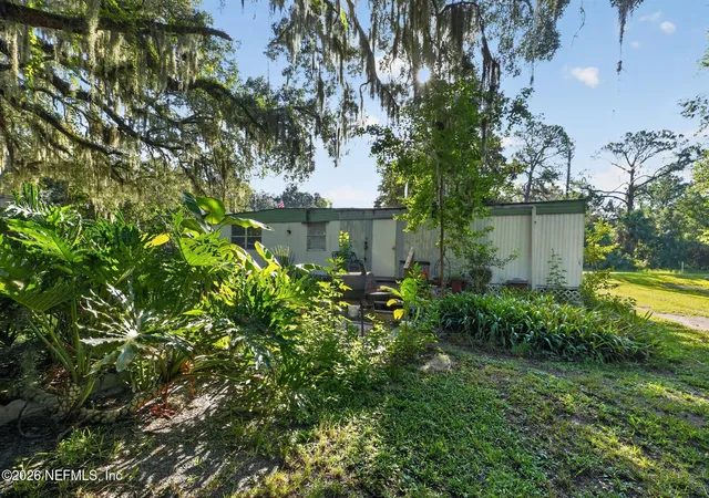 Photo 2 of Sale Pending at 113 Cypress Point Cir, East Palatka, FL 32131 | MLS# 2162819 | Listing updated on 2026-10-19