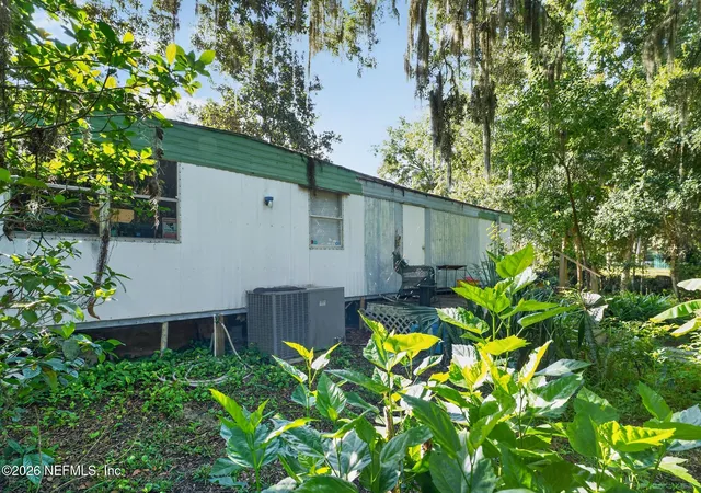 Photo 3 of Sale Pending at 113 Cypress Point Cir, East Palatka, FL 32131 | MLS# 2162819 | Listing updated on 2026-10-19