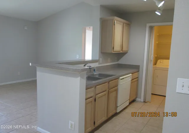 Photo 4 of Condo for sale at 7701 Timberlin Park Blvd #733, Jacksonville, FL 32256 | MLS# 2162841 | Listing updated on 2026-09-14