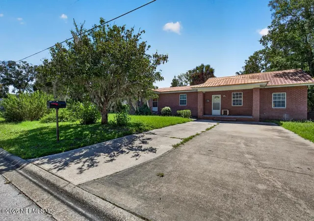Photo 1 of Single family home for sale at 615 Walburg St, Green Cove Springs, FL 32043 | MLS# 2162839 | Listing updated on 2026-09-07