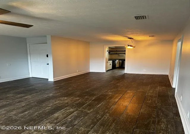 Photo 4 of Condo for sale at 4915 Baymeadows Rd #7G, Jacksonville, FL 32217 | MLS# 2162846 | Listing updated on 2026-09-14