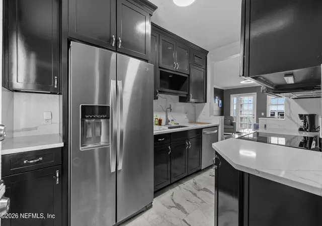 Listing Photo 5 - Condo for sale in building located at 806 Cedar St, Jacksonville, FL 32207 - Unit #806