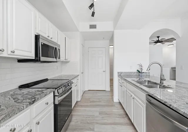 Photo 2 of Condo for sale at 10075 Gate Pkwy #701, Jacksonville, FL 32246 | MLS# 2164507 | Listing updated on 2026-09-23