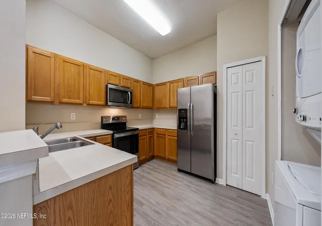 Listing Photo 5 - Condo for sale in building located at 6099 Maggies Cir, Jacksonville, FL 32244 - Unit #107