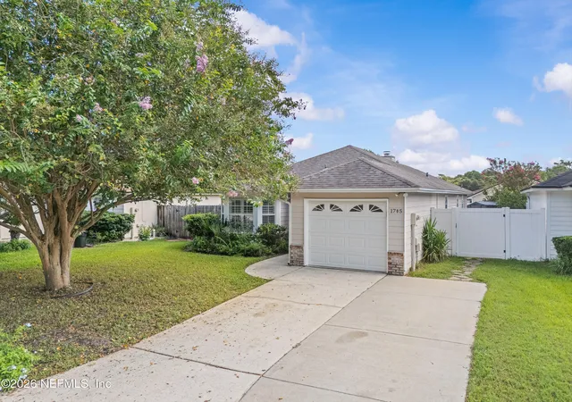 Photo 3 of Single family home for sale at 1705 Ashmore Green Dr, Jacksonville, FL 32246 | MLS# 2163247 | Listing updated on 2026-09-12
