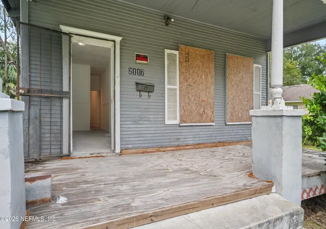 Photo 3 of Single family home for sale at 2117 Tuskegee Rd, Jacksonville, FL 32209 | MLS# 2162941 | Listing updated on 2026-09-01