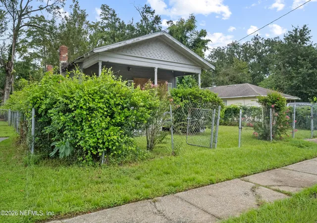Photo 3 of Single family home for sale at 2117 Tuskegee Rd, Jacksonville, FL 32209 | MLS# 2162941 | Listing updated on 2026-09-01