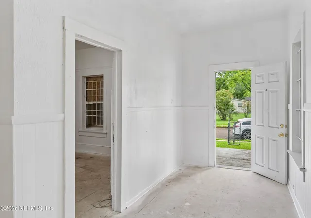 Photo 4 of Single family home for sale at 2117 Tuskegee Rd, Jacksonville, FL 32209 | MLS# 2162941 | Listing updated on 2026-09-01