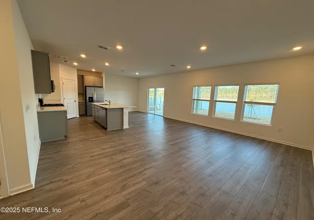 Photo 2 of Sale Pending at 14352 Epply Dr, Jacksonville, FL 32218 | MLS# 2162939 | Listing updated on 2026-09-08