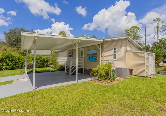 Photo 2 of Manufactured home for sale at 156 Lake Margo Dr, Satsuma, FL 32189 | MLS# 2162957 | Listing updated on 2026-09-03