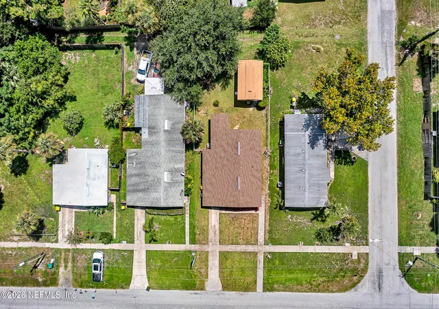 Photo 3 of Single family home for sale at 628 3rd Avenue S, Jacksonville Beach, FL 32250 | MLS# 2162977 | Listing updated on 2026-09-02