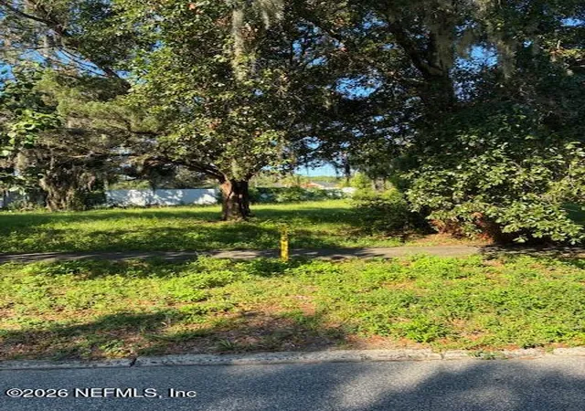 Photo 1 of Sale Pending at 605 N Magnolia Ave, Green Cove Springs, FL 32043 | MLS# 2162992 | Listing updated on 2026-09-02