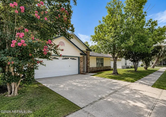 Photo 2 of Single family home for sale at 8126 Fieldside Dr W, Jacksonville, FL 32244 | MLS# 2163148 | Listing updated on 2026-09-25