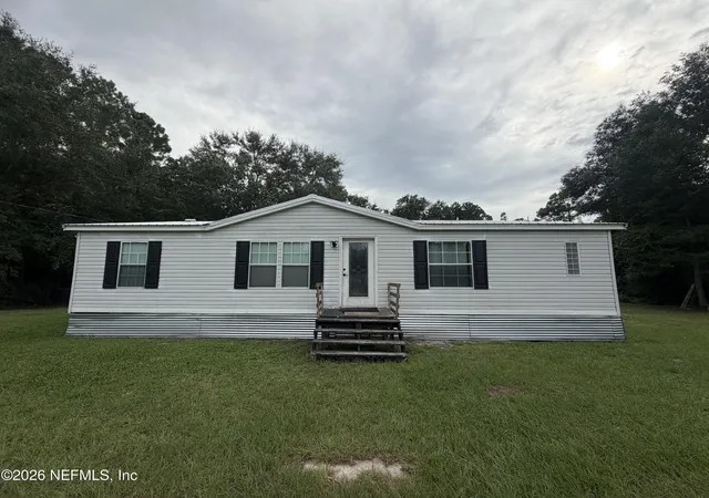 Photo 3 of Manufactured home for sale at 4795 Dandelion St, Middleburg, FL 32068 | MLS# 2163199 | Listing updated on 2026-09-04