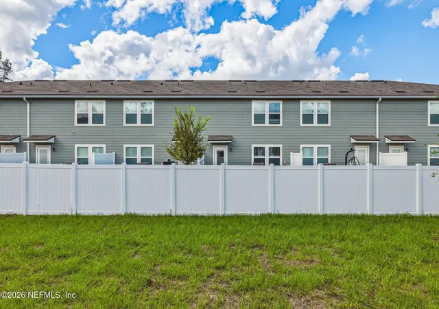 Photo 3 of Townhouse for sale at 10108 Whistling Pine Ct, Jacksonville, FL 32221 | MLS# 2163361 | Listing updated on 2026-09-03