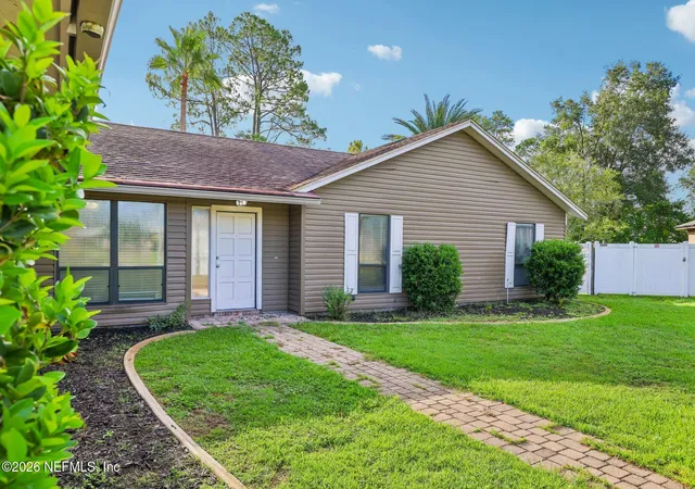 Photo 3 of Single family home for sale at 821 Basswood Ct, Orange Park, FL 32065 | MLS# 2163400 | Listing updated on 2026-09-21