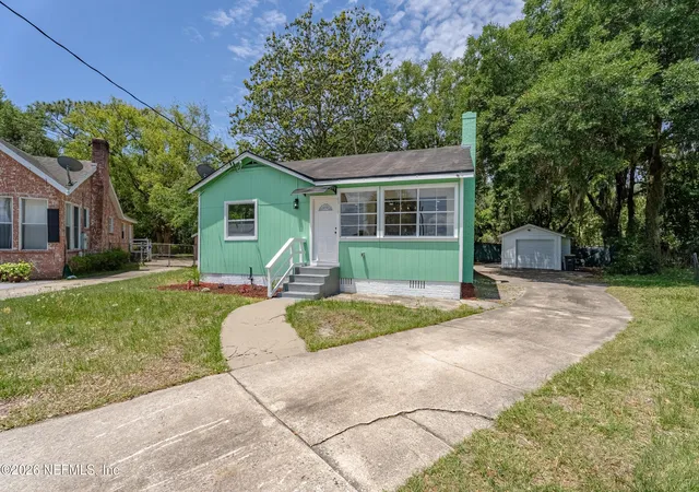 Photo 3 of Single family home for sale at 6918 Park Cir, Jacksonville, FL 32208 | MLS# 2163256 | Listing updated on 2026-09-03