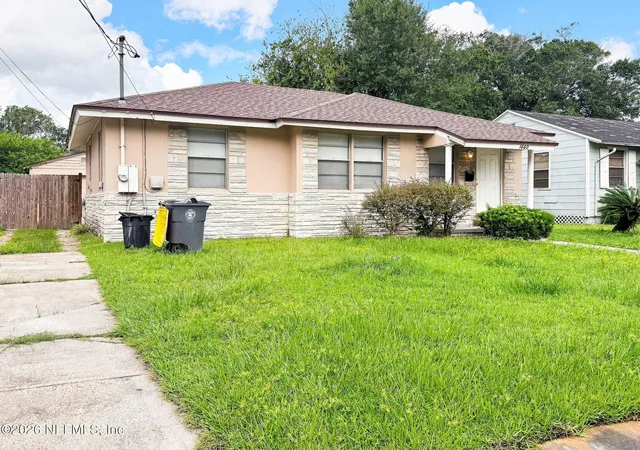 Photo 2 of Single family home for sale at 1660 University St, Jacksonville, FL 32209 | MLS# 2163571 | Listing updated on 2026-09-04