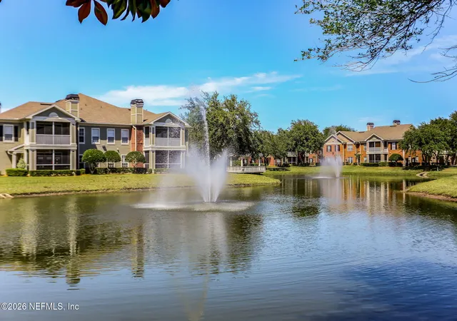 Listing Photo 4 - Condo for sale in building located at 10901 Burnt Mill Rd, Jacksonville, FL 32256 - Unit #1107