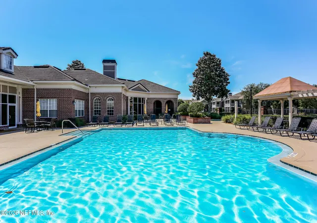 Listing Photo 5 - Condo for sale in building located at 10901 Burnt Mill Rd, Jacksonville, FL 32256 - Unit #1107