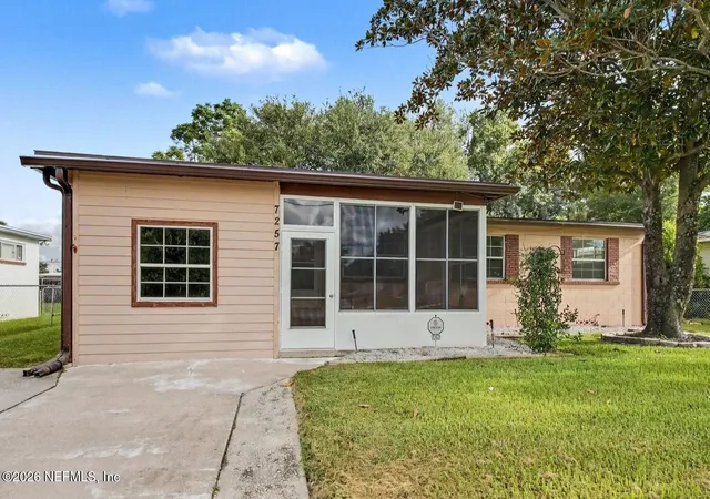 Photo 1 of Sale Pending at 7257 Elvia Dr, Jacksonville, FL 32211 | MLS# 2163357 | Listing updated on 2026-09-07
