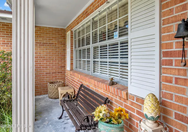 Photo 2 of Single family home for sale at 302 Westover Cir, Palatka, FL 32177 | MLS# 2164094 | Listing updated on 2026-10-23