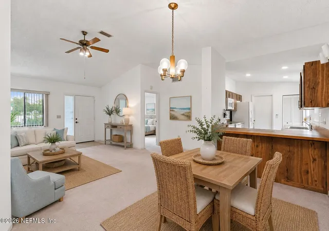 Photo 4 of Single family home for sale at 5 White Hall Dr, Palm Coast, FL 32164 | MLS# 2163396 | Listing updated on 2026-09-10