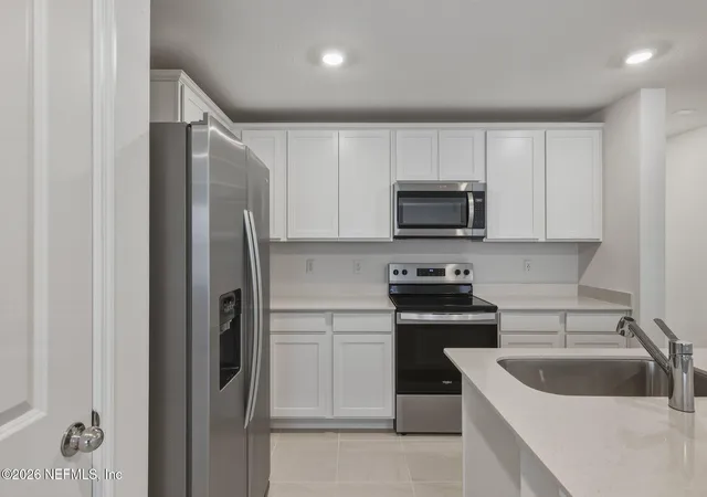 Photo 4 of Townhouse for sale at 10112 Whistling Pine Ct, Jacksonville, FL 32221 | MLS# 2163365 | Listing updated on 2026-09-03