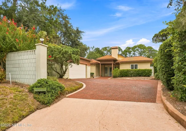 Photo 1 of Single family home for sale at 10105 Courtyards Pl W, Jacksonville, FL 32256 | MLS# 2163804 | Listing updated on 2026-10-06