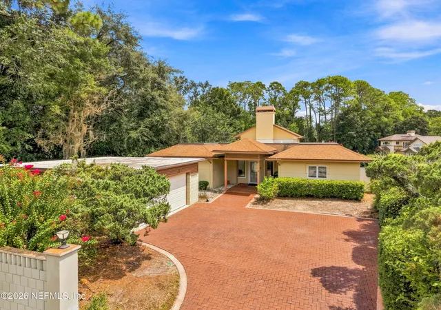 Photo 2 of Single family home for sale at 10105 Courtyards Pl W, Jacksonville, FL 32256 | MLS# 2163804 | Listing updated on 2026-10-06